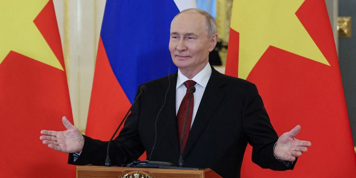 £1.3bn Navy rebuild as Russia maps Britain's undersea cables